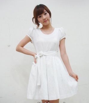 taeyeon_in_simple_white_dress_tn-10205